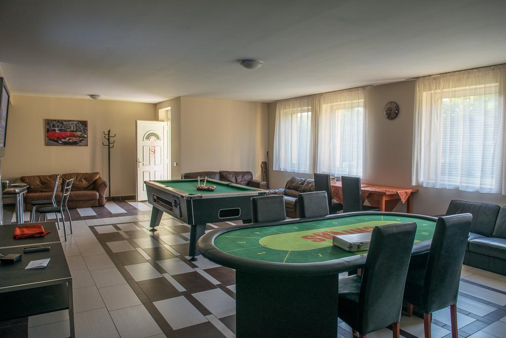 Hotel Farkasverem Vendeghaz Nyírtura Pokoj fotografie