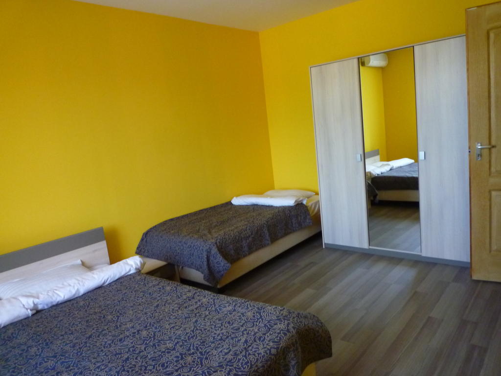 Hotel Farkasverem Vendeghaz Nyírtura Pokoj fotografie